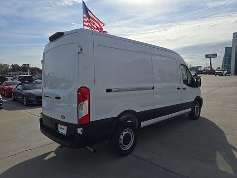 New 2026 Ford Transit 250 148 Medium Roof w/ Load Area Protection Package RWD image 14