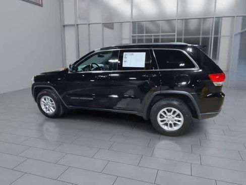 Used 2019 Jeep Grand Cherokee Laredo AWD/4WD image 6