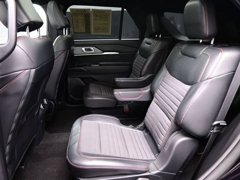 Used 2025 Ford Explorer ST-Line w/ Premium Package AWD/4WD image 24