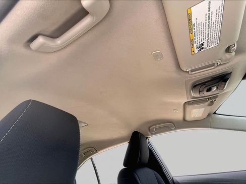 Used 2025 Toyota Corolla LE FWD image 14