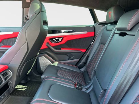 Used 2022 Lamborghini Urus image 14