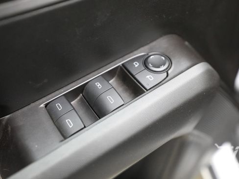 Used 2024 GMC Canyon Elevation RWD image 17