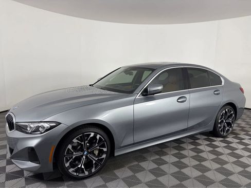 Certified 2025 BMW 330i Sedan w/ Convenience Package image 11