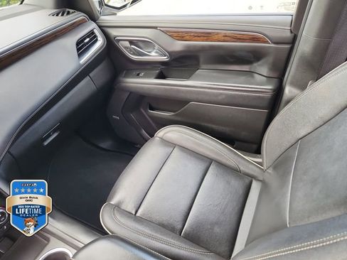 Certified 2023 Chevrolet Suburban Premier RWD image 15