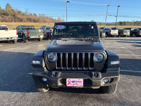 Used 2020 Jeep Wrangler Sport S image 2
