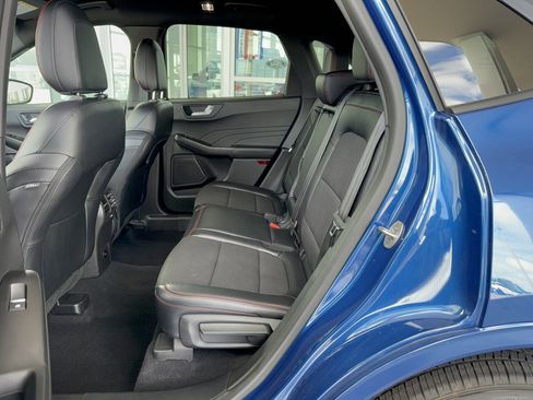 Certified 2023 Ford Escape ST-Line Elite image 12