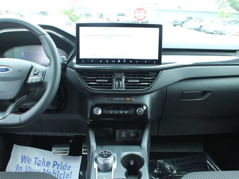 Used 2024 Ford Escape ST-Line w/ Tech Pack #1 AWD/4WD image 17