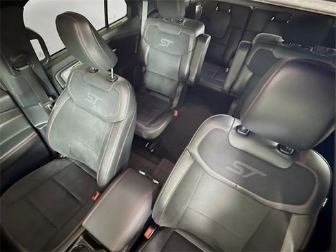 Used 2025 Ford Explorer ST image 14