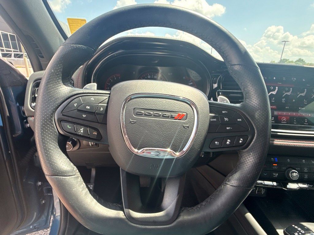 Used 2023 Dodge Durango GT RWD image 17