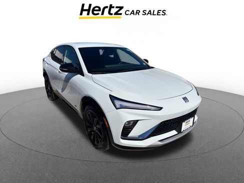 Used 2025 Buick Envista Sport Touring image 1