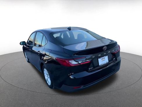 Used 2025 Toyota Camry LE image 10