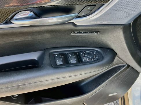 Used 2024 Cadillac XT6 Sport w/ Technology Package AWD/4WD image 18