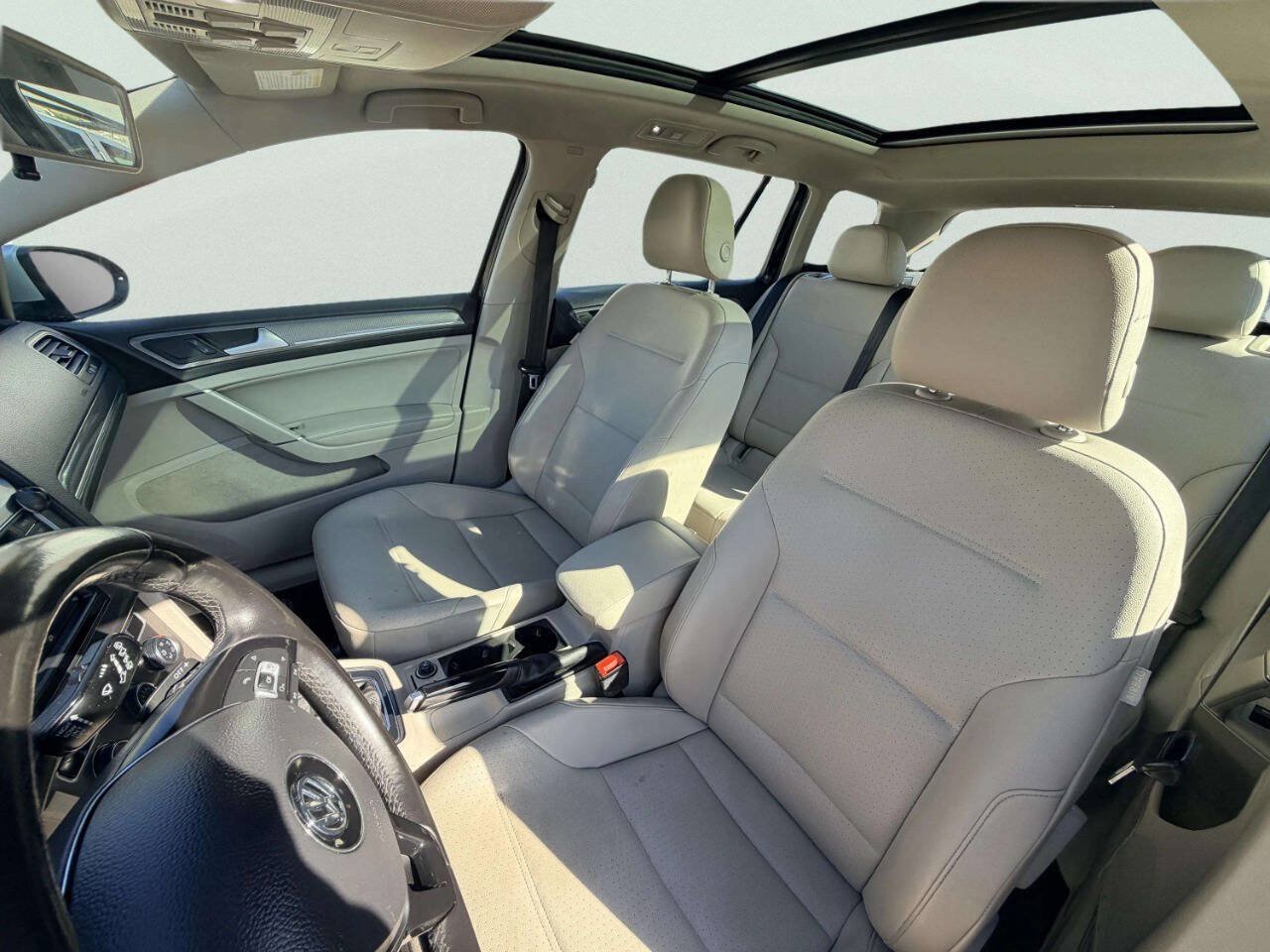 Used 2017 Volkswagen Golf Alltrack SE AWD/4WD image 17