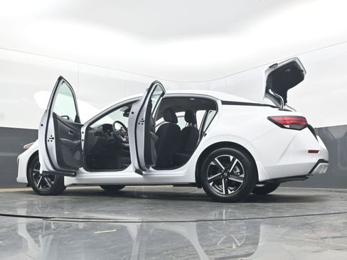 Used 2025 Nissan Sentra SV w/ All-Weather Package image 41