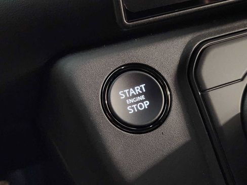 New 2026 Land Rover Defender 110 OCTA AWD/4WD image 34