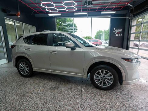 Used 2025 MAZDA CX-5 AWD 2.5 S w/ Preferred Package image 5