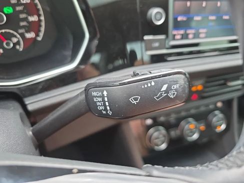 Used 2019 Volkswagen Jetta SE image 24