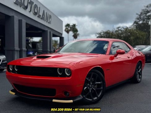 Used 2021 Dodge Challenger R/T w/ Blacktop Package RWD image 2