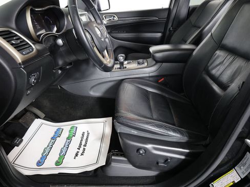 Used 2015 Jeep Grand Cherokee Limited image 12
