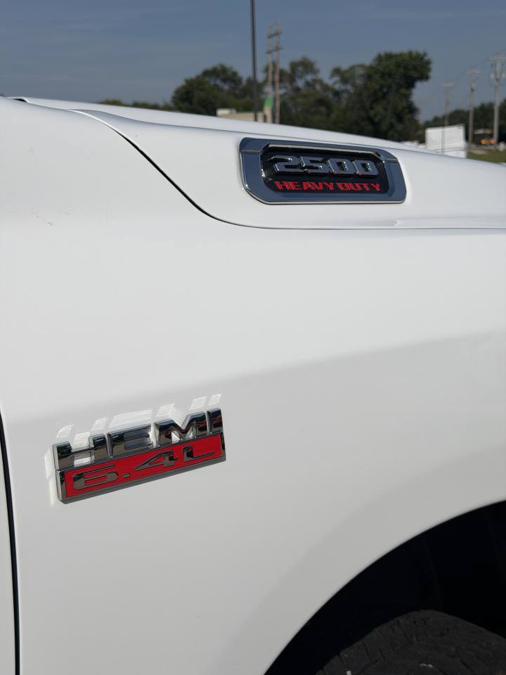 Used 2022 RAM 2500 Tradesman AWD/4WD image 2