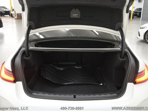 Used 2024 BMW 330i Sedan w/ Convenience Package RWD image 44