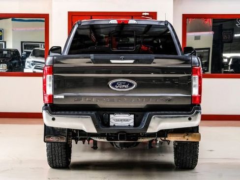Used 2018 Ford F250 Lariat w/ Lariat Value Package image 10