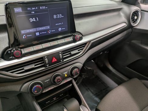 Used 2023 Kia Forte LXS w/ LXS Technology Package image 10
