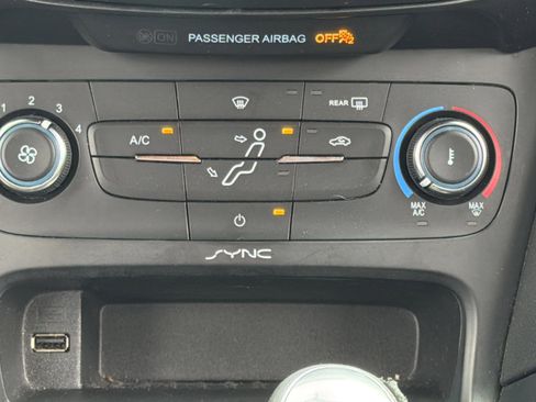 Used 2016 Ford Focus ST FWD image 11