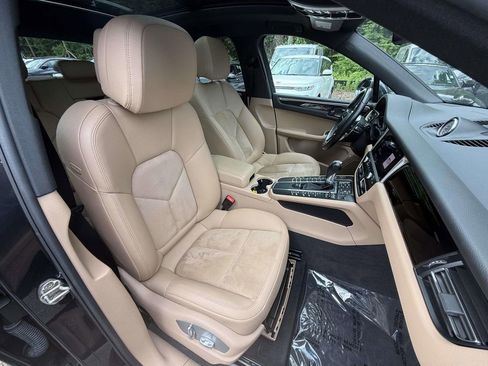 Used 2019 Porsche Macan AWD/4WD image 9