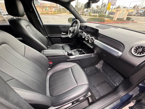 Used 2022 Mercedes-Benz GLB 250 image 13