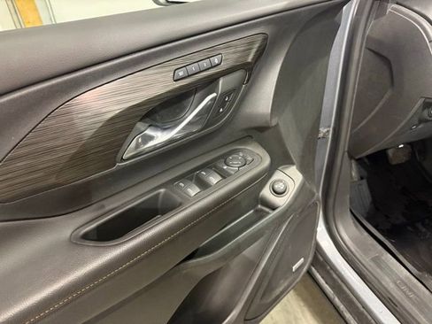 Used 2019 GMC Terrain SLT w/ Preferred Package image 7