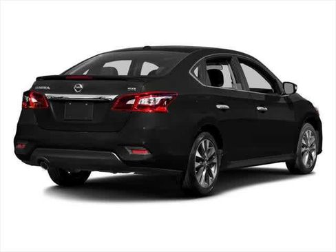 Used 2017 Nissan Sentra SR w/ SR Midnight Edition FWD image 2