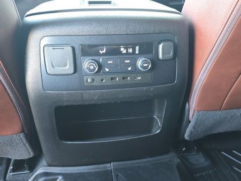 Used 2020 Chevrolet Tahoe Premier w/ Premier Plus Edition image 18