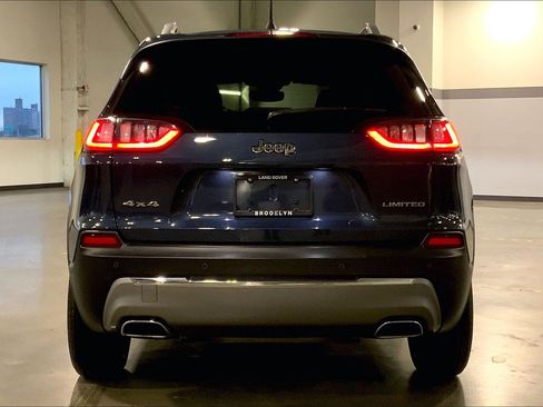 Used 2021 Jeep Cherokee Limited image 4