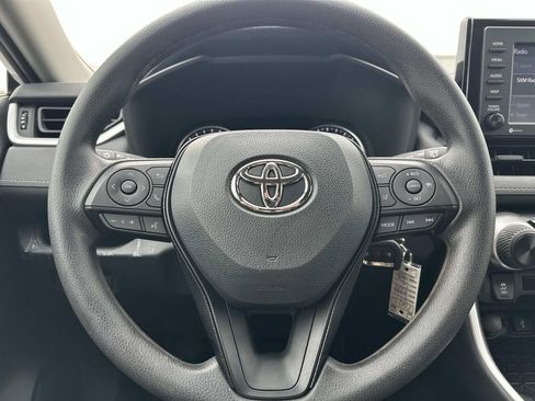 Used 2021 Toyota RAV4 LE AWD/4WD image 20