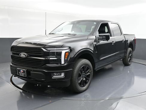 New 2025 Ford F150 Platinum w/ Equipment Group 702A High image 4