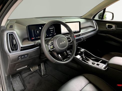 Used 2024 Kia Sorento SX AWD/4WD image 16