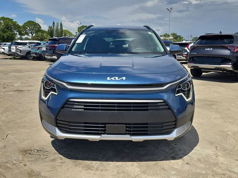 New 2026 Kia Niro EX FWD image 3