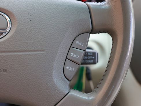 Used 2002 Lexus LS 430 image 32