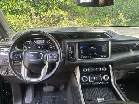 Used 2021 GMC Yukon Denali AWD/4WD image 15