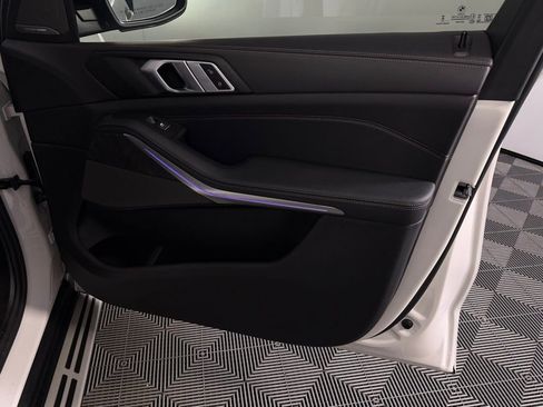 Used 2025 BMW X5 xDrive40i image 32