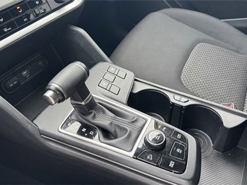 Used 2023 Kia Sportage LX image 28