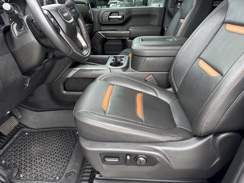Used 2022 GMC Sierra 2500 AT4 w/ AT4 Preferred Package AWD/4WD image 9