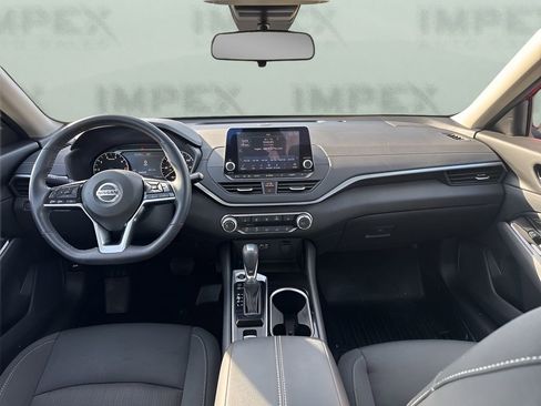 Used 2021 Nissan Altima 2.5 SV w/ SV Premium Package image 13