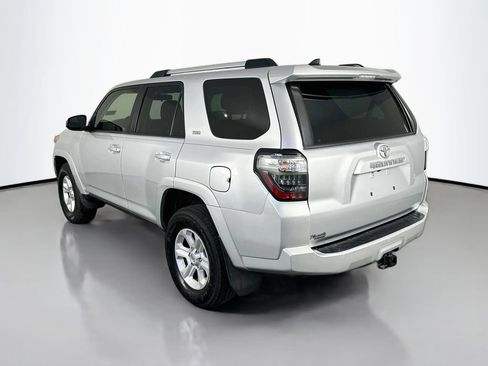 Used 2019 Toyota 4Runner SR5 AWD/4WD image 5