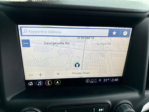 Used 2022 GMC Terrain SLE w/ Driver Convenience Package image 18