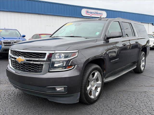 Used 2017 Chevrolet Suburban LT w/ Luxury Package AWD/4WD image 9