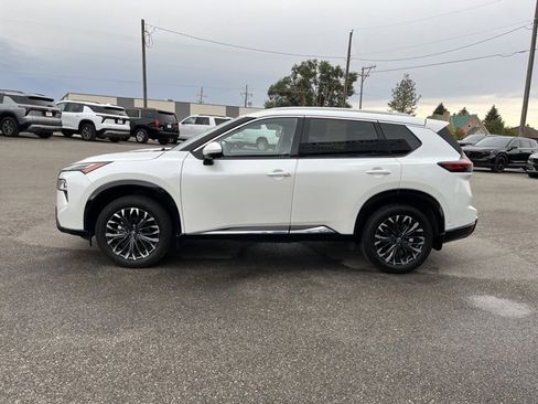 Used 2024 Nissan Rogue Platinum w/ Platinum Premium Package image 7