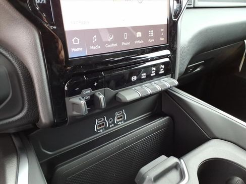 New 2026 RAM 2500 Big Horn image 24