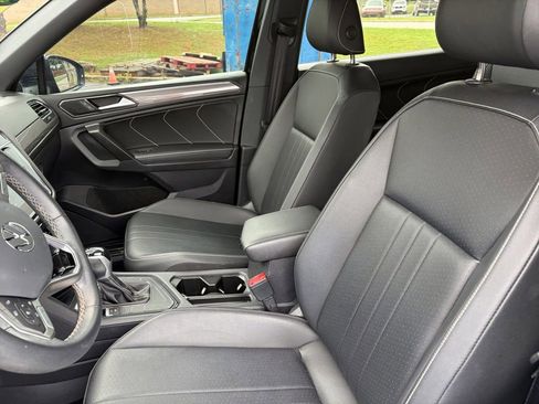 Certified 2023 Volkswagen Tiguan SE R-Line FWD image 16